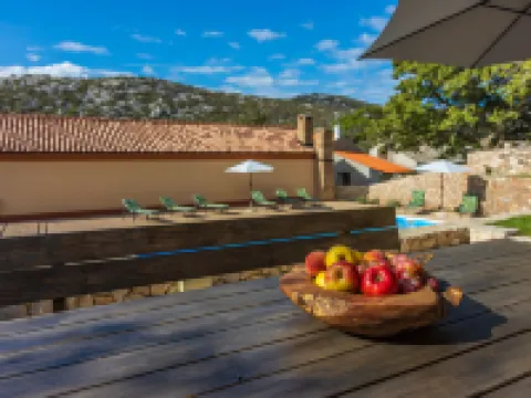 Lukata Hotéis em Drivenik