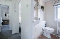1 Manor Lodge - 3 Bedroom Lodge - Pendine