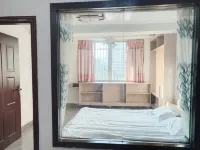 Yijian Homestay Hotels in Wanda Plaza