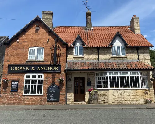 Crown & Anchor โรงแรมในแกรนแทม