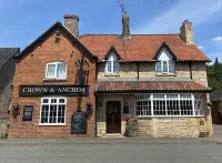 Crown & Anchor - 3-Star