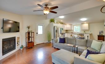 Buchanan Home w/ Deck, 4 Mi to Paris Landing!