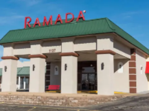 Ramada by Wyndham Mountain Home Hotels in Baxter County