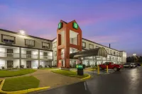 Quality Inn Hotels near City Gear