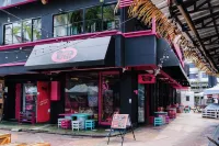 Slumber Surf Phuket Kata