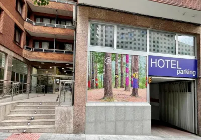 Hotel Photo Zabalburu Hotels near Rastro 2 de Mayo