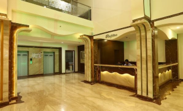 Green Embassy Hotel - Housity