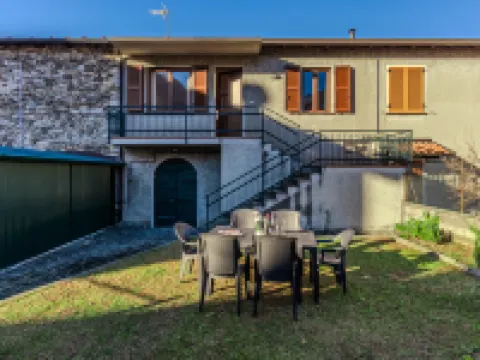 Casa Savina Hotels in Dervio