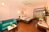 Maya's Kings Kourt Hotel dekat Chamundi Hill