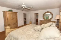 Redawning提供的大型泳池/水療陽台帶視野高爾夫6臥室別墅 Highlands Reserve Golf Club附近的飯店