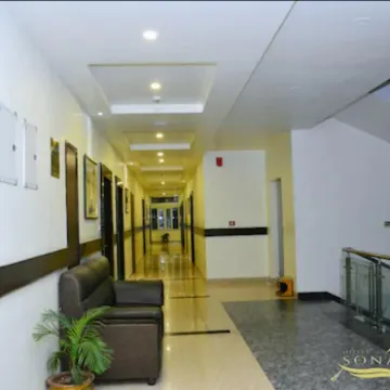 PARIS HOTEL - Housity