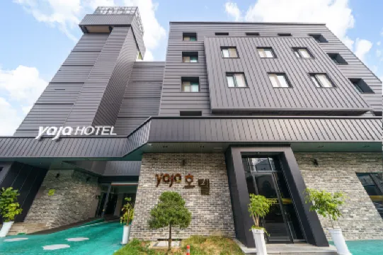 Gwangju Yongbong-Dong Yaja Gwangju Yongbong Branch Keullaegjaeg附近的飯店