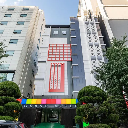 Incheon Grand Отели рядом с достопримечательностью «Спортивный Комплекс Инчхон Мунхак»