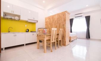 RedDoorz Plus Near Gia Dinh Park