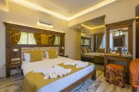 Reis Royal Hotel Các khách sạn ở Fethiye