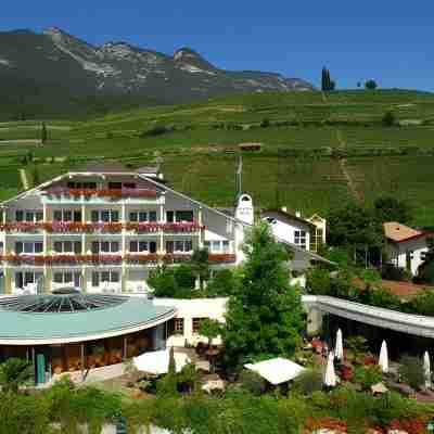 Lake Spa Hotel SEELEITEN Hotel Exterior