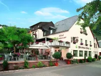 Weinhaus Berg Hotels in der Nähe von Kurfürstliches Schlösschen