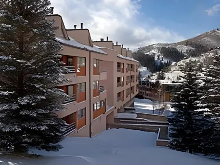 Marriott's StreamSide Birch at Vail Отели в г. Минчерн