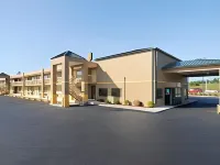 Super 8 by Wyndham Macon West Hotel dekat Middle Georgia State University Continuing Education