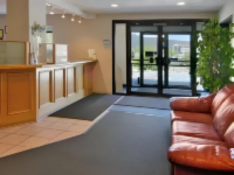 Super 8 by Wyndham Dillon/Breckenridge Area Hotels in Silverthorne