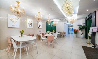 4. hotel mi..
