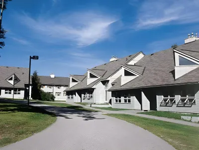 Residence & Conference Centre - North Bay Hotels near Nipissing University