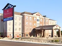 Ramada by Wyndham Lac la Biche فنادق في لاك لا بيش