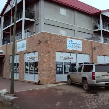 Executive House Suites Hotel & Conference Centre