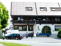 Hotel Gasthof Rössle Hotels in der Nähe von Lutz Ackermann Bildhauer