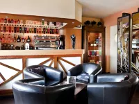 Logis le Quai Fleuri Hotels in Voves