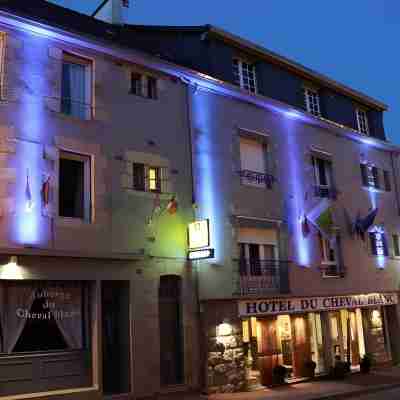 Auberge du Cheval Blanc Hotel Exterior