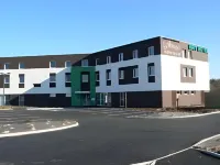 Brit Hotel Saint-Méen-Le-Grand en Brocéliande Hotels in Merdrignac
