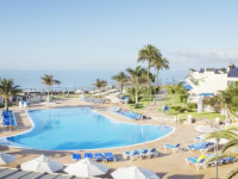 Grupotel Playa Feliz コマルカ・スールのホテル