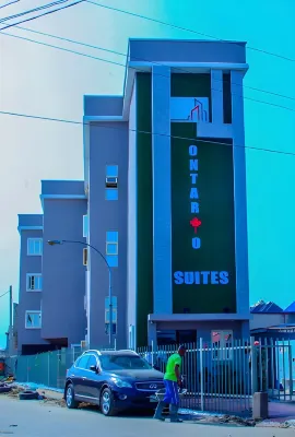 Ontario Suites Hotels in Ікеджа