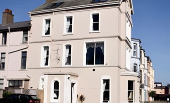 Antrim House Guest Rooms & Suites