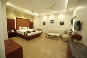 Green Palms Hotel