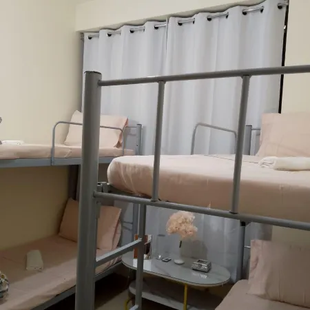 Top House Hostel Отели рядом с достопримечательностью «Торговый центр Mazyad»