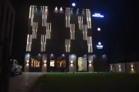 Hotel Obsidian Red Hotels in Karmaha Khurd
