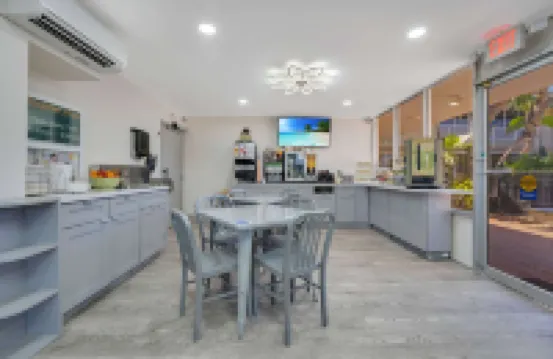 Quality Inn & Suites Airport - Cruise Port Hollywood