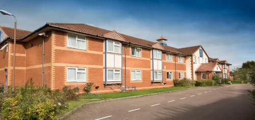 MK Hotel Hotels in Lillingstone Dayrell with Luffield Abbey