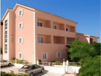 Villa Midea فنادق في Supetar