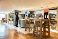 Holiday Inn CHESTER - SOUTH by IHG - bar