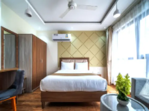 OYO Townhouse 156 Rose Hotel Apartments