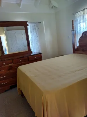 Remarkable 2-Bed House in Old Harbour
