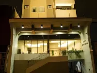 Hotel Moncloa Отели в г. Сан-Паулу