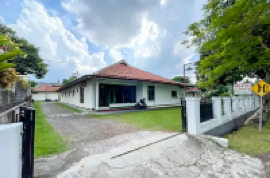 Hotel Shanty Mitra RedDoorz