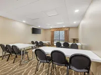 Comfort Suites East Lincoln - Mall Area Hotels near Abel Stadium