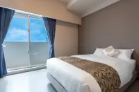 มิสเตอร์คินโจ อิน แกรนด์บลู จันตัน