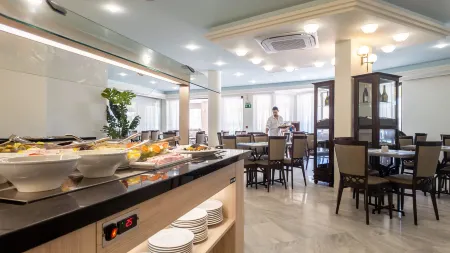 Chrispy Beach Resort, Agia Marina Отели в г. Галатас