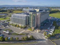 Clayton Hotel Dublin Airport Các khách sạn gần Cao đẳng Trinity